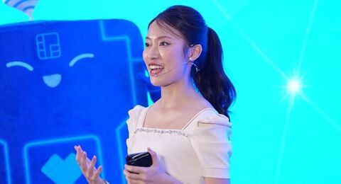 Đại sứ Ngày thẻ Việt Nam 2023 Khánh Vy: Sợ đem theo tiền mặt, mê công nghệ thanh toán số