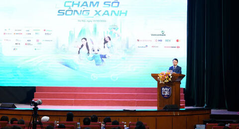 “Chạm số - Sống xanh”: Nhắn nhủ sinh viên tiêu dùng có trách nhiệm