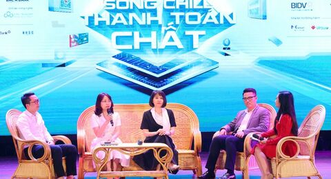 Tìm cơ hội việc làm trong ngành Tài chính, ngân hàng: Người trẻ cần lưu ý về 'tam giác nhân sự'