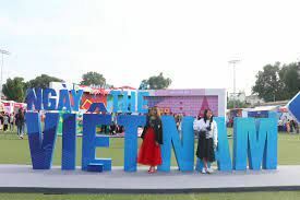 Lạc vào ‘vũ trụ quà tặng’ Ngày Thẻ Việt Nam 2024 - Sóng Festival