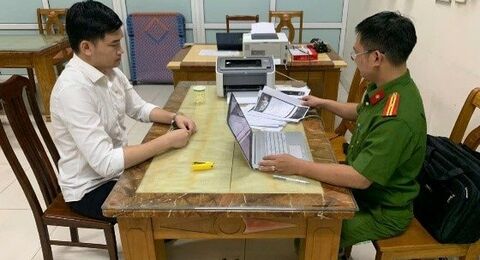 Khởi tố một nhân viên ngân hàng lừa đảo chiếm đoạt 5 tỷ đồng, công an đang tìm người bị hại